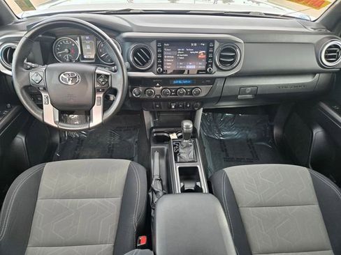 Certified 2021 Toyota Tacoma TRD Off-Road image 11