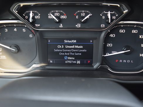 Used 2021 GMC Sierra 1500 SLT w/ SLT Premium Plus Package AWD/4WD image 16