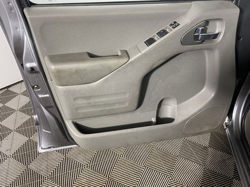 Used 2017 Nissan Frontier SV w/ SV Value Truck Package image 17