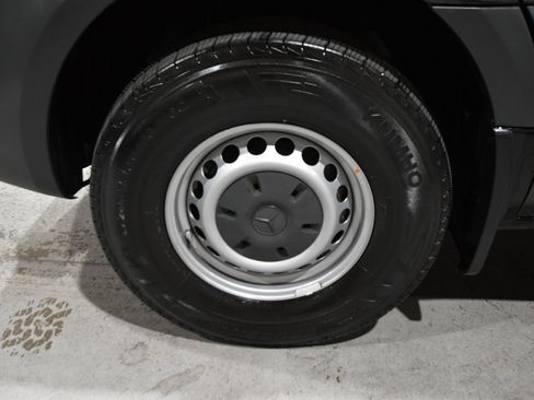 Used 2023 Mercedes-Benz Sprinter 2500 image 55