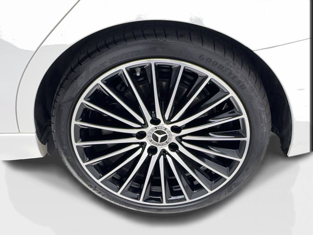 Used 2023 Mercedes-Benz C 300 Sedan image 13