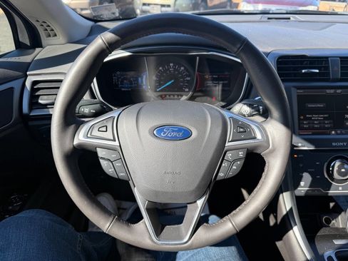 Used 2014 Ford Fusion Titanium image 11