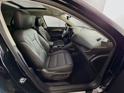 Used 2023 Buick Envision Avenir image 28