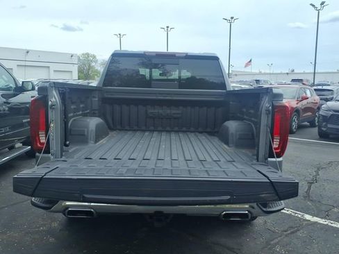 Used 2023 GMC Sierra 1500 SLT w/ SLT Premium Plus Package AWD/4WD image 7