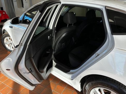 Used 2018 Kia Optima LX image 26