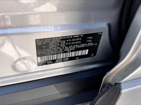 Used 2024 Toyota RAV4 XLE Premium FWD image 33
