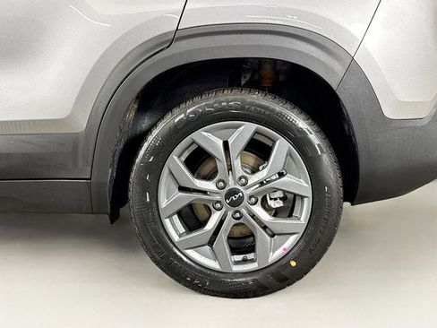 New 2026 Kia Seltos LX AWD/4WD image 10