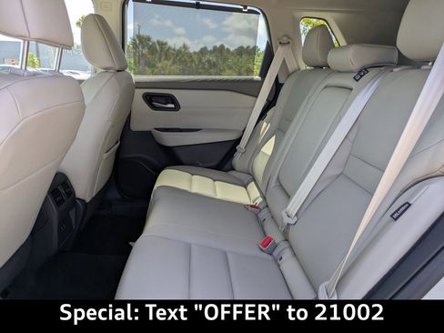 Used 2023 Nissan Rogue SV w/ SV Premium B Package image 13