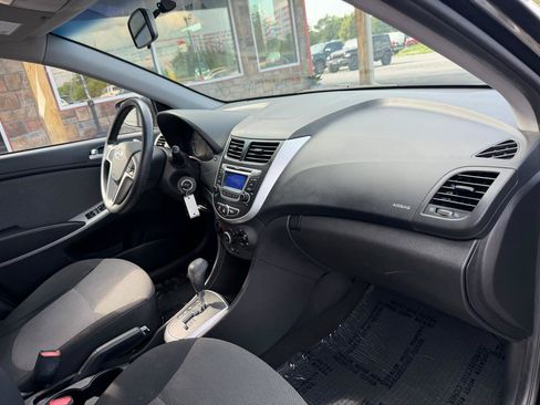Used 2014 Hyundai Accent GS FWD image 21