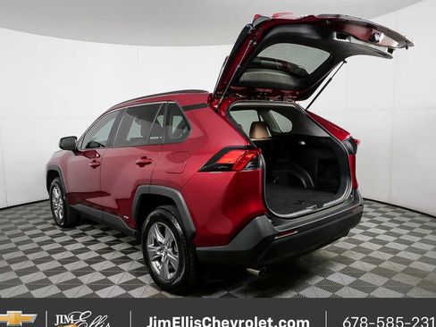 Used 2023 Toyota RAV4 LE AWD/4WD image 29