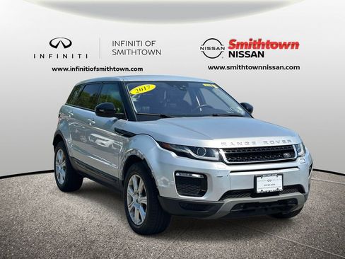 Used 2017 Land Rover Range Rover Evoque SE AWD/4WD image 2