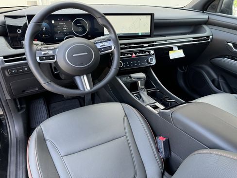 New 2025 Hyundai Santa Cruz Limited image 2