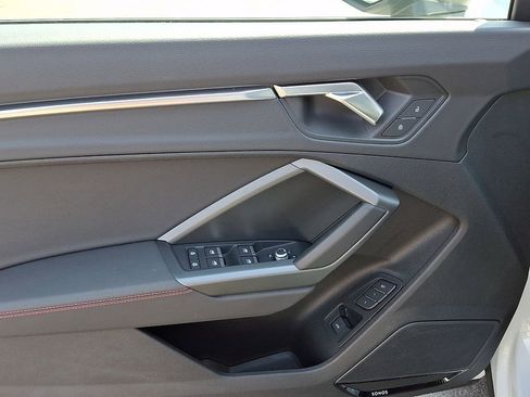 Used 2025 Audi Q3 2.0T Premium Plus w/ Premium Plus Package image 18