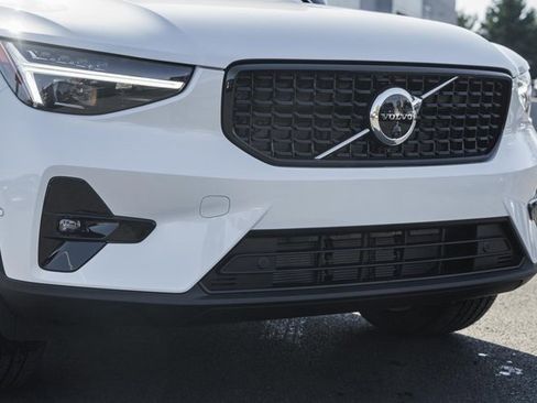 New 2026 Volvo XC40 B5 Plus w/ Protection Package Premier image 15
