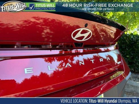 New 2025 Hyundai Elantra SEL image 32
