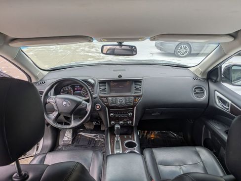 Used 2016 Nissan Pathfinder SL w/ SL Tech Package image 11