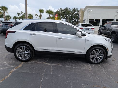 Certified 2024 Cadillac XT5 Premium Luxury FWD image 3