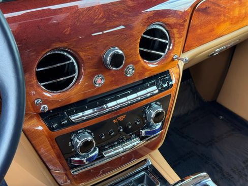 Used 2018 Rolls-Royce Phantom Extended Wheelbase RWD image 52
