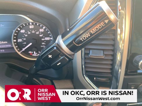 Used 2021 Nissan Titan SV w/ SV Convenience Package image 30