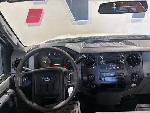 Used 2016 Ford F250 XL w/ Power Equipment Group image 14