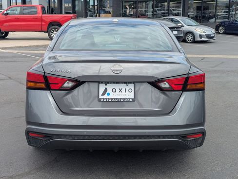Used 2025 Nissan Altima 2.5 SV FWD image 6