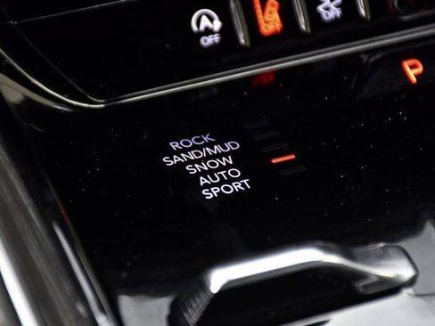 Used 2023 Jeep Wagoneer Series III w/ Premium Group I image 13