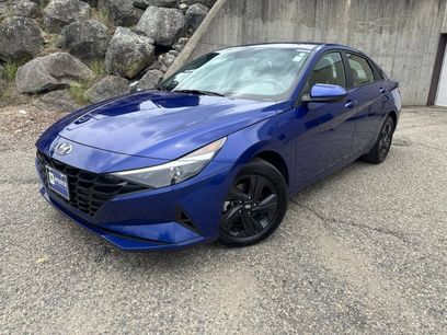 Certified 2022 Hyundai Elantra SEL