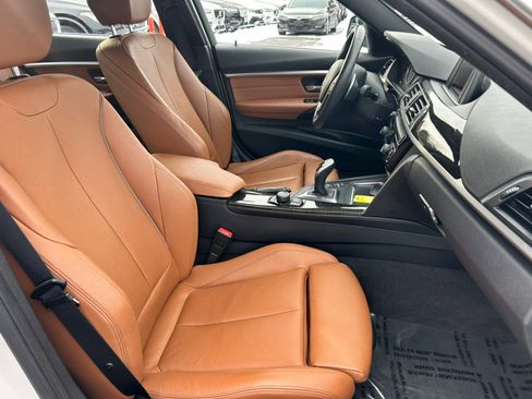 Used 2017 BMW 330i xDrive 330i xDrive Sedan South Africa image 25