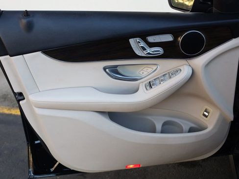 Used 2016 Mercedes-Benz GLC 300 image 13