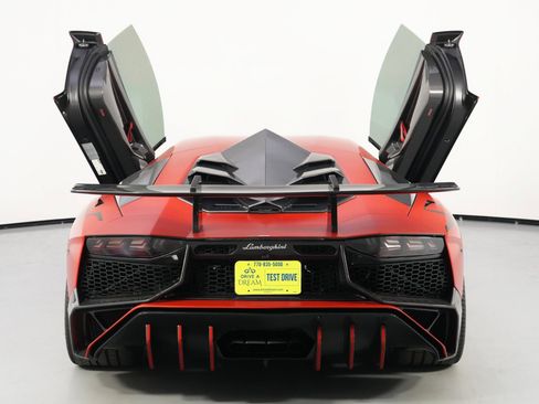 Used 2017 Lamborghini Aventador S image 61
