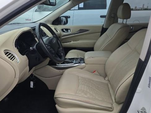 Used 2019 INFINITI QX60 Luxe w/ Essential Package image 2