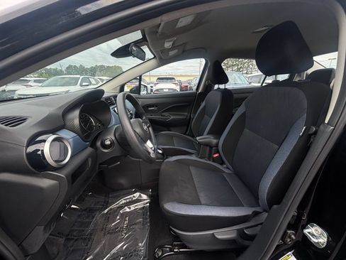 Used 2025 Nissan Versa SV FWD image 26
