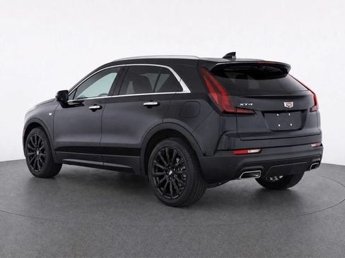 Used 2023 Cadillac XT4 Luxury w/ Cold Weather Package AWD/4WD image 2