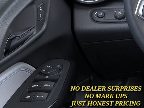 New 2026 Chevrolet Trax LT w/ LT Convenience Package FWD image 22