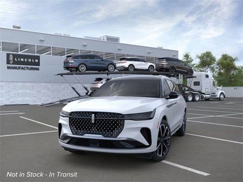 New 2025 Lincoln Nautilus Reserve image 2