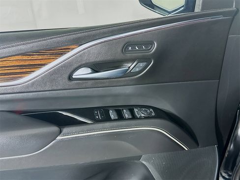 Used 2021 Cadillac Escalade ESV Premium Luxury w/ LPO, Illumination Package image 24