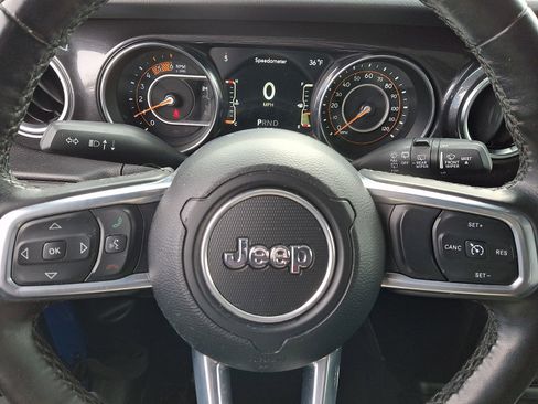 Used 2021 Jeep Wrangler Unlimited Sahara AWD/4WD image 20