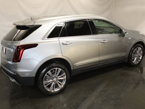 Certified 2025 Cadillac XT5 Premium Luxury image 5