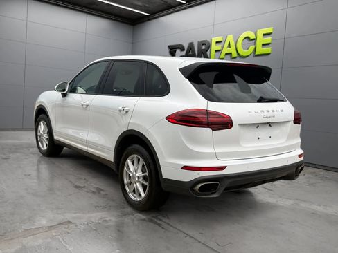 Used 2016 Porsche Cayenne AWD/4WD image 8