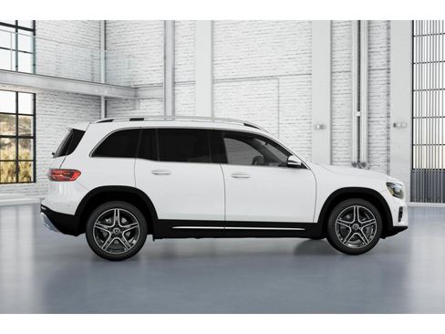 New 2026 Mercedes-Benz GLB 250 4MATIC image 17