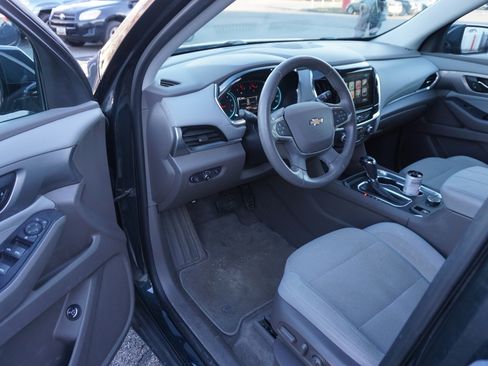 Used 2018 Chevrolet Traverse LT image 7