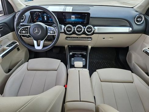 Used 2021 Mercedes-Benz GLB 250 4MATIC image 17