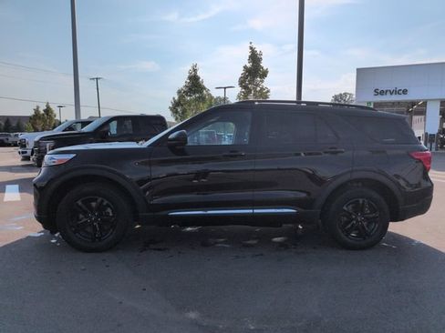 Certified 2023 Ford Explorer XLT w/ Equipment Group 202A AWD/4WD image 2