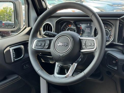 Used 2025 Jeep Wrangler Unlimited Sahara w/ Safety Group AWD/4WD image 14
