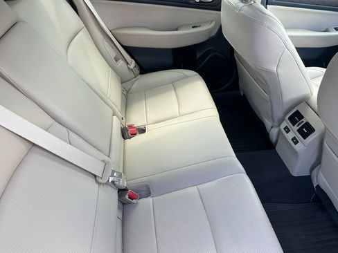 Used 2016 Subaru Outback 2.5i Limited image 19