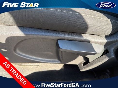 Used 2015 Ford Focus SE FWD image 15