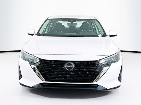 Used 2025 Nissan Sentra S FWD image 2