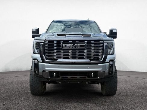 Used 2024 GMC Sierra 2500 Denali Ultimate AWD/4WD image 8
