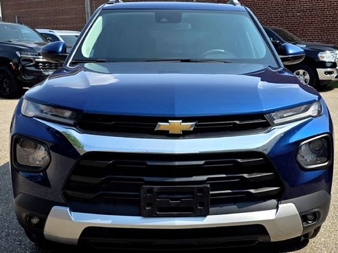 Used 2021 Chevrolet TrailBlazer LT w/ Driver Confidence Package AWD/4WD image 3