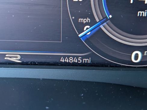 Used 2022 Volkswagen Atlas Cross Sport SEL Premium R-Line image 9